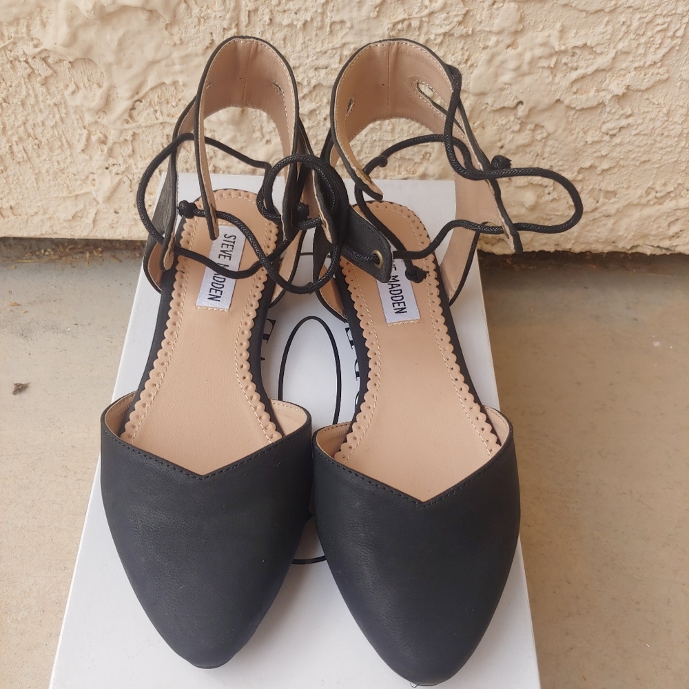 Steve Madden " Laara flat shoes.